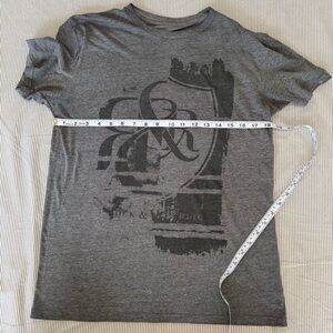 Rock & Republic Gray Crewneck Graphic Tee